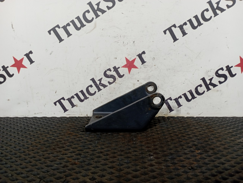 Кронштейн амортизатора заднего