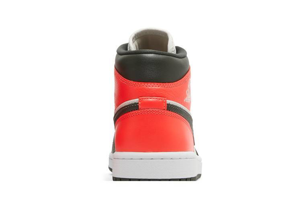 Кроссовки Jordan Air Jordan 1 Mid Se "Newsprint" (Женская размерная сетка)