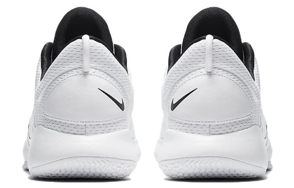 Кроссовки Nike