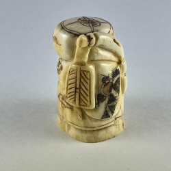 Статуэтка нэцкэ Фукурокудзю с колотушкой