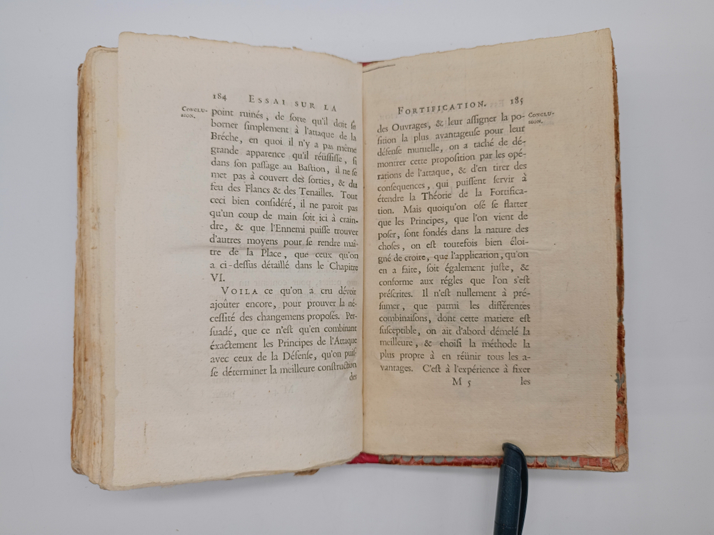 "Essai sur la fortification. Эссе об укреплении.". Henrik Horft (Генрих Горст ). 1744 г.