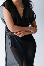 Платье-футляр из вуали