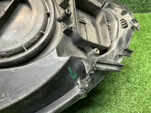 Фара левая Mini Hatch R56 (2010-2013) ксенон