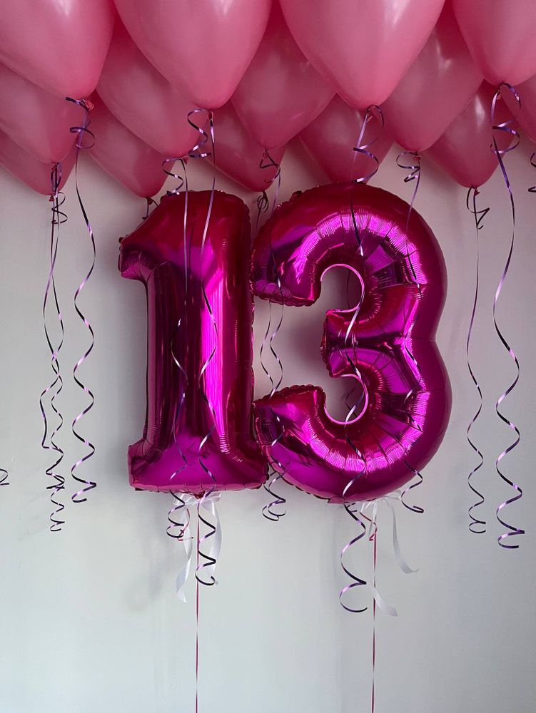 Воздушные шары розовые под потолок фуксия №3840