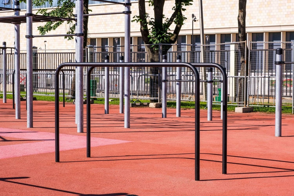 Брусья гнутые