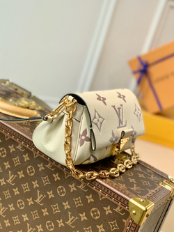 Louis Vuitton Favorite