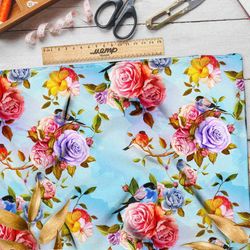Ткань бязь яркие розы на голубом