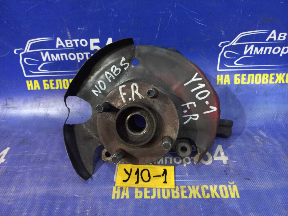 Ступица передняя правая NISSAN WINGROAD 1997