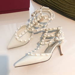 Valentino Rockstud Pumps 6.5 cm
