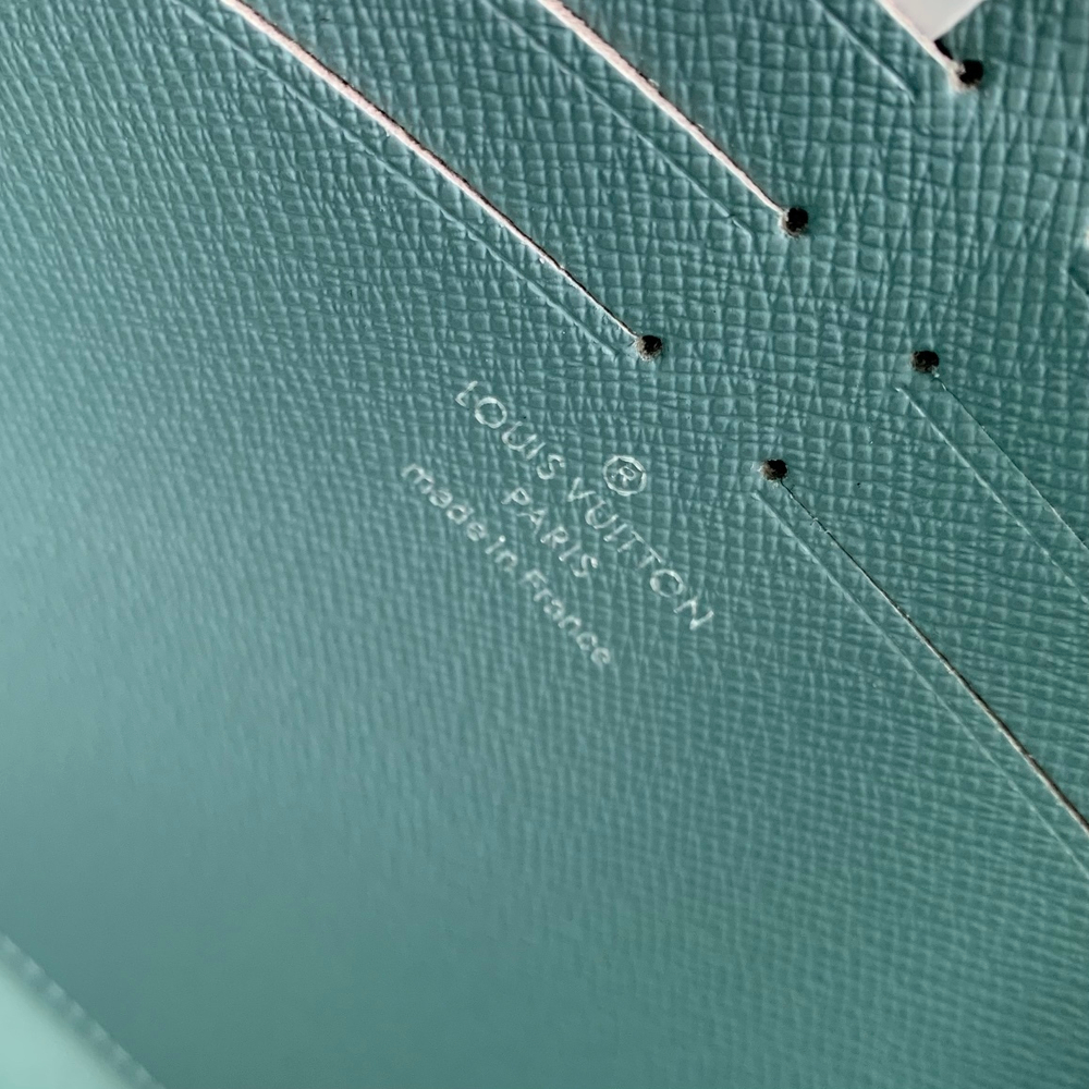 Louis Vuitton Pochette Voyage MM