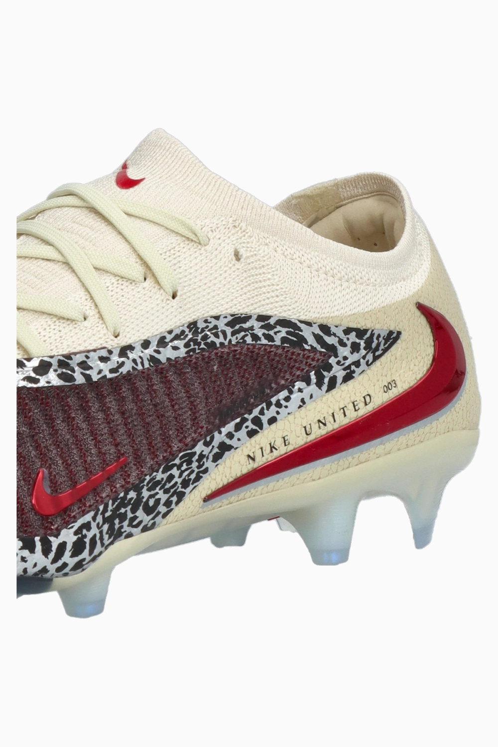 Бутсы Nike Phantom 6 Low Elite FG