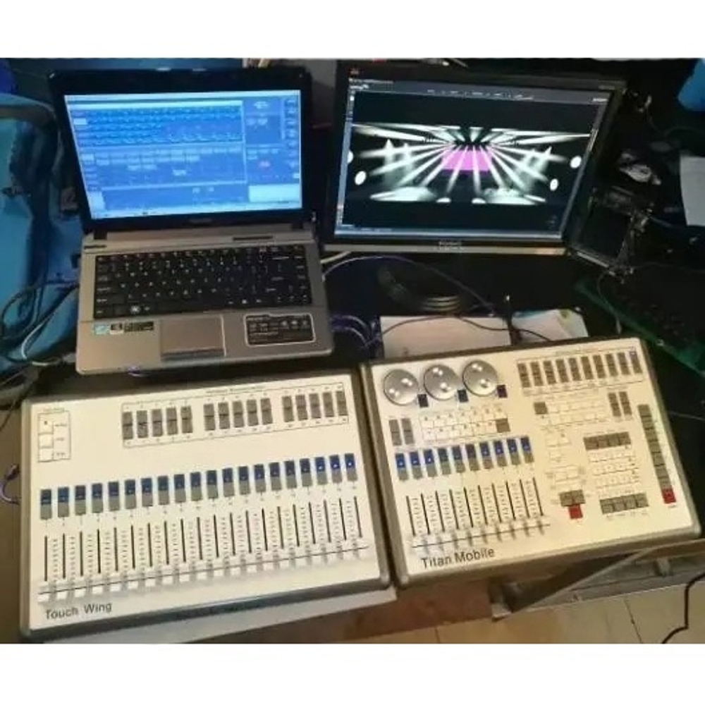 AVOLITES Titan Mobile Wing