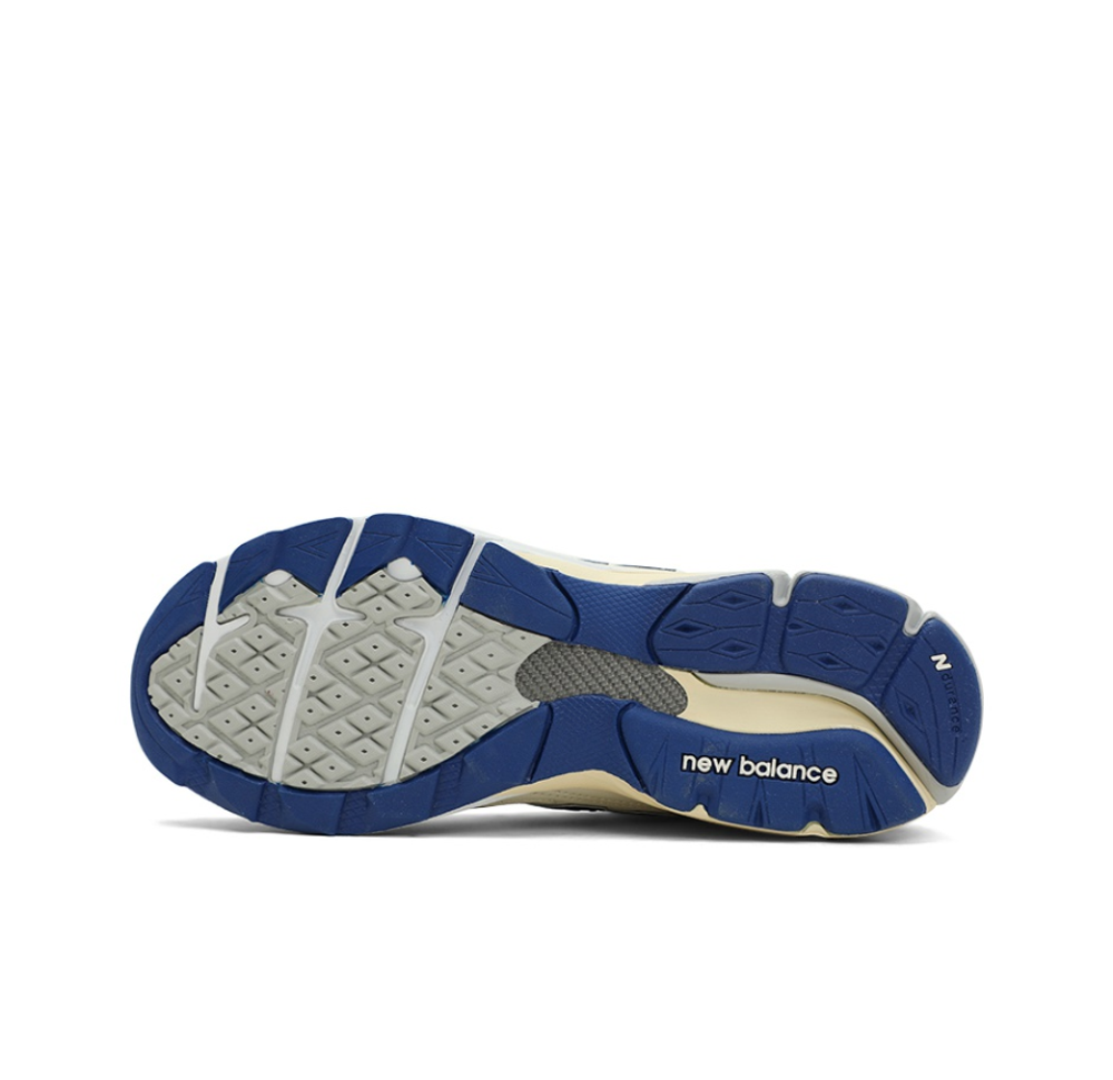 Кроссовки New Balance x Teddy Santis "White" M990WB3