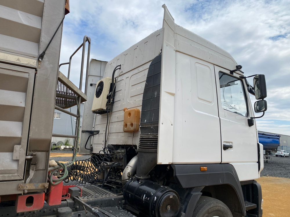 МАЗ 5440 4x2 Седельный тягач 544028-570-031 (Дизельный, 11,6 л, 423 л.с., МТ)