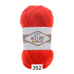 352