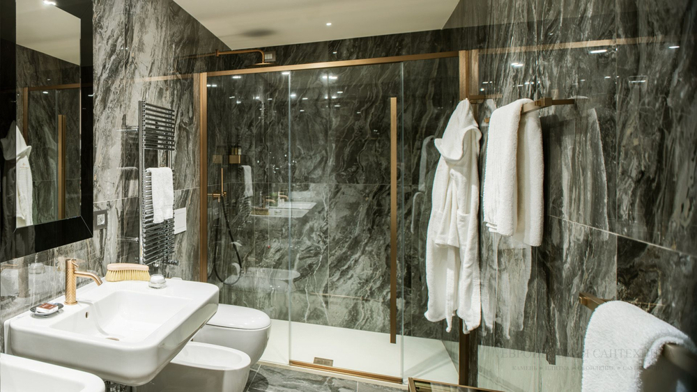 Ручной душ Gessi 316, с шланговым подсоединением и держателем, цвет Brass Brushed PVD