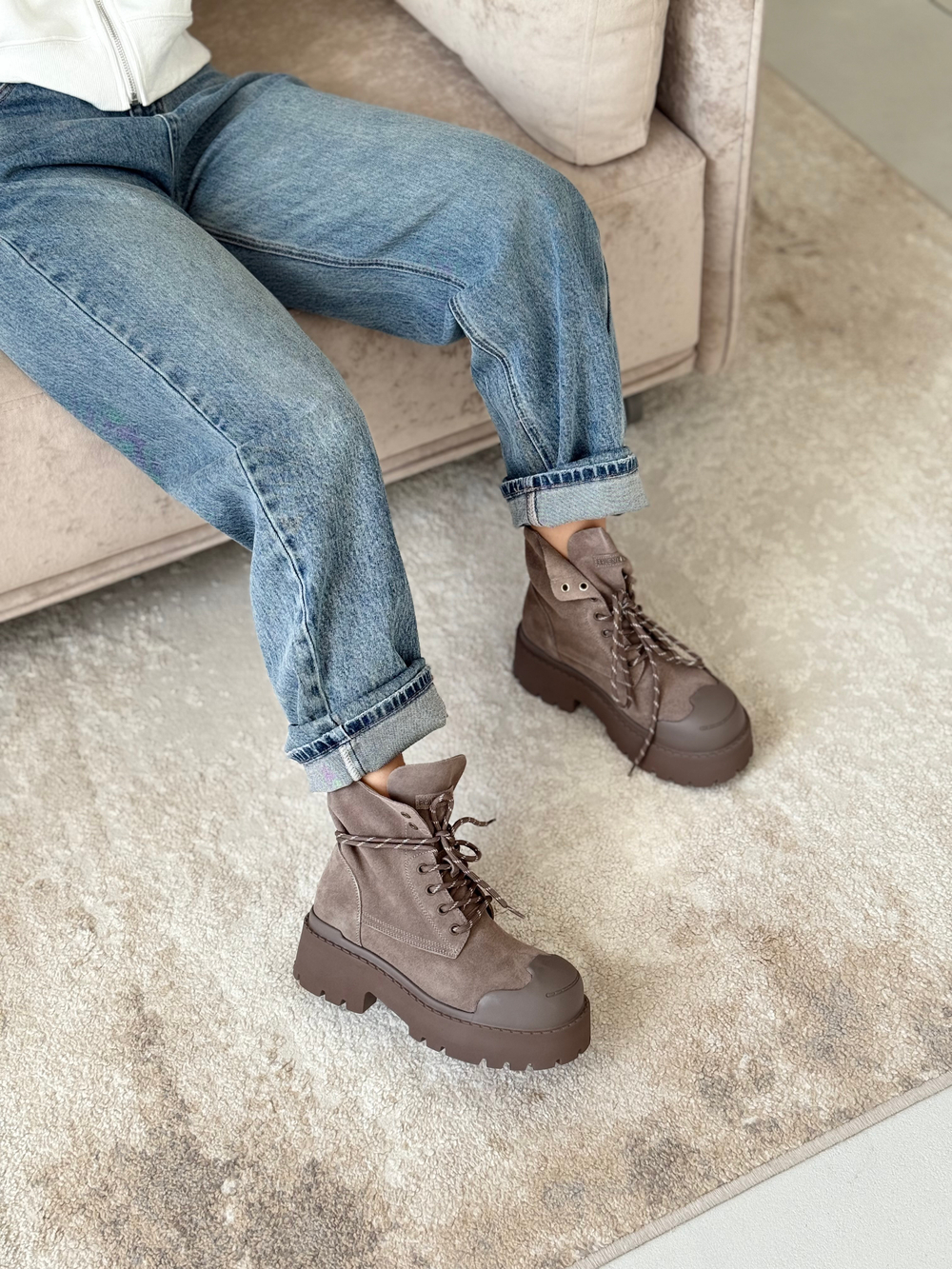 Ботинки из натуральной замши