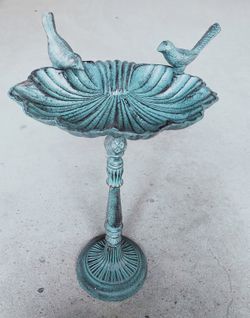 Iron Garden Кормушка-ванна для птиц напольная