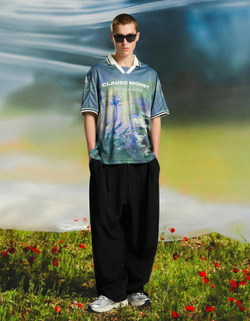 BERSHKA Поло с короткими рукавами Claude Monet, зеленый