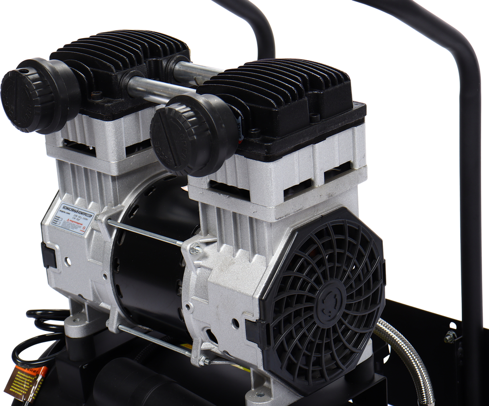 Компрессор пневматический 220В 1.5кВт 8атм. 140л/мин. ресивер-30л поршневой безмасляный GTE