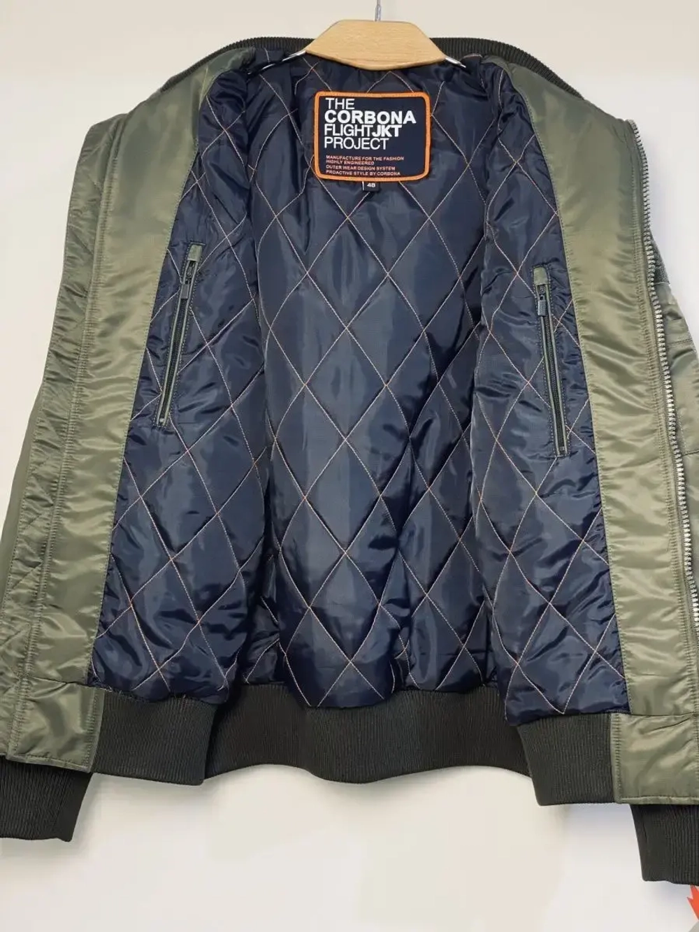 Ветровка бомбер