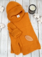 Комплект зимний шапка с шарфом и перчатками теплый вязаный