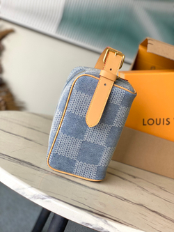 Louis Vuitton Locker Dopp Kit