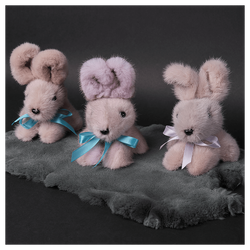 Мягкая игрушка из меха «Зайка Веснуша»