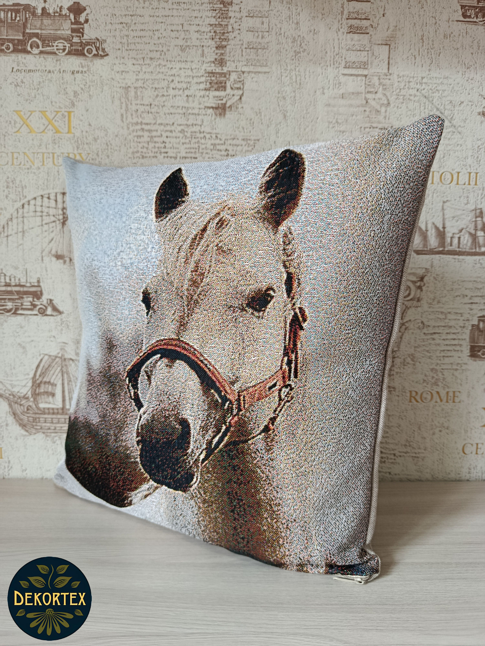 Декоративный гобеленовый чехол для интерьерной подушки Белый конь 38*38