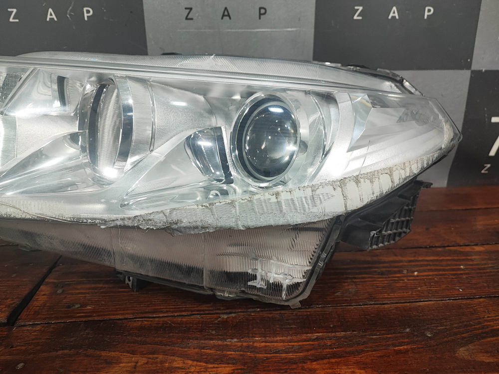 Фара левая галоген Suzuki Vitara 2 14-19 Б/У Оригинал 3532054P00