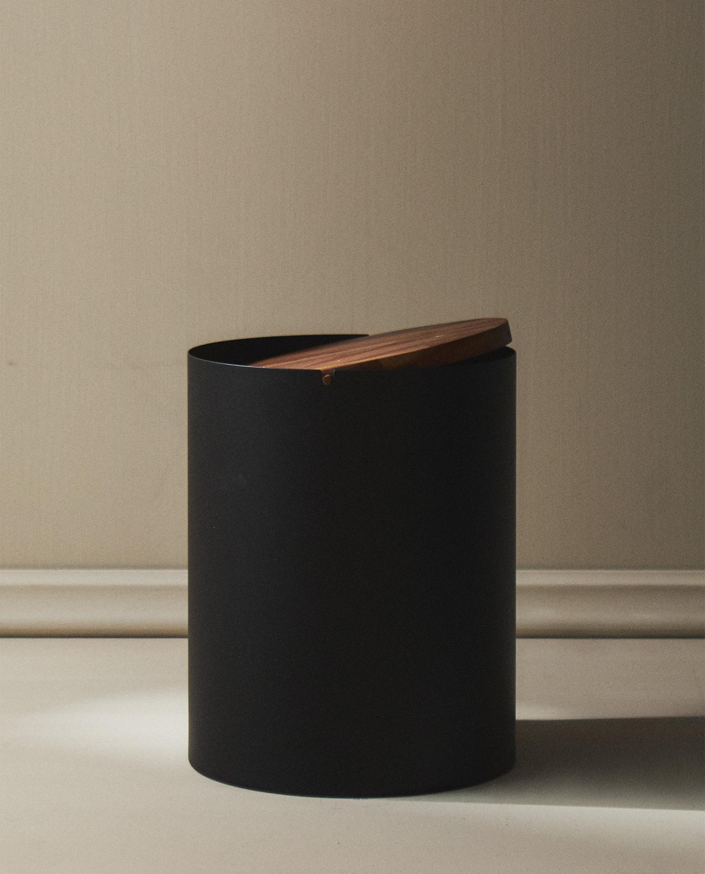 Zara Home ведро для мусора, дерево, чёрный