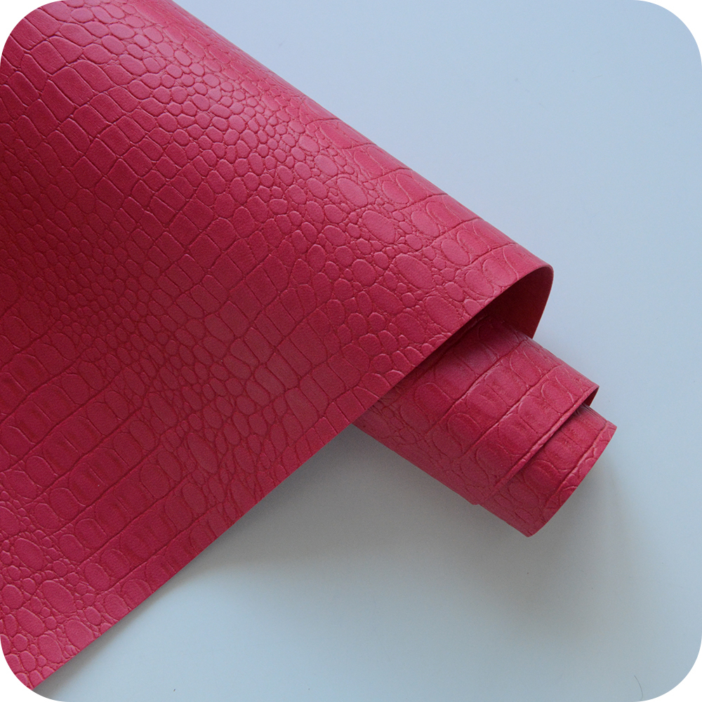 Кожзам переплетный с тиснением "Крокодил", малиновый