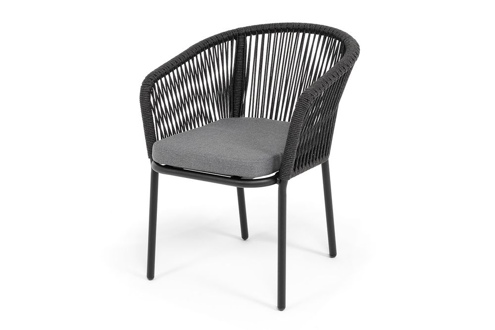 "Марсель" стул плетеный из роупа, каркас алюминий черный муар, роуп темно-серый круглый, ткань темно-серая 027