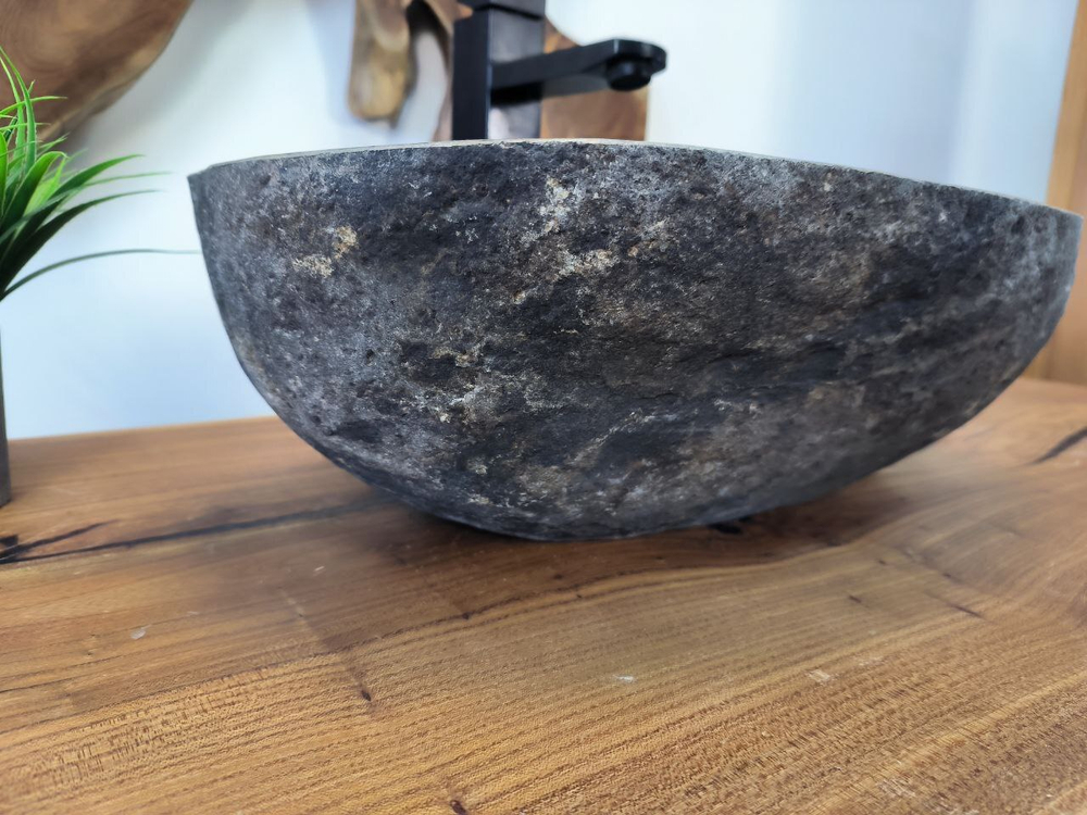 Раковина из речного камня RS-65780 46х30х15 из натурального камня