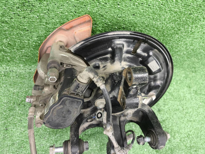 Кулак задний левый Changan Uni-K (20-нв)