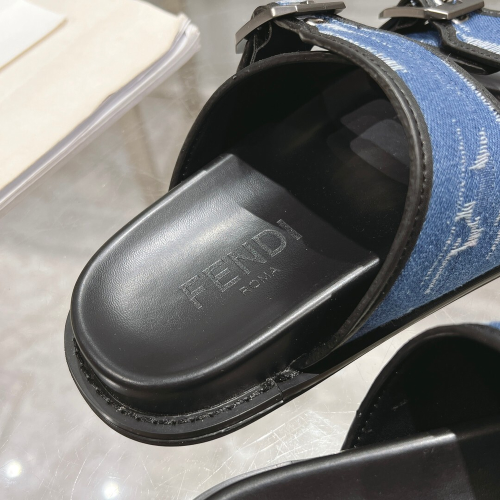 Fendi Feel Slides