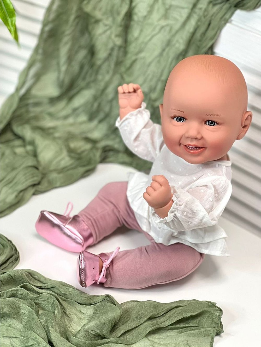 Кукла Manolo Dolls виниловая Diana 45см в пакете (8279)