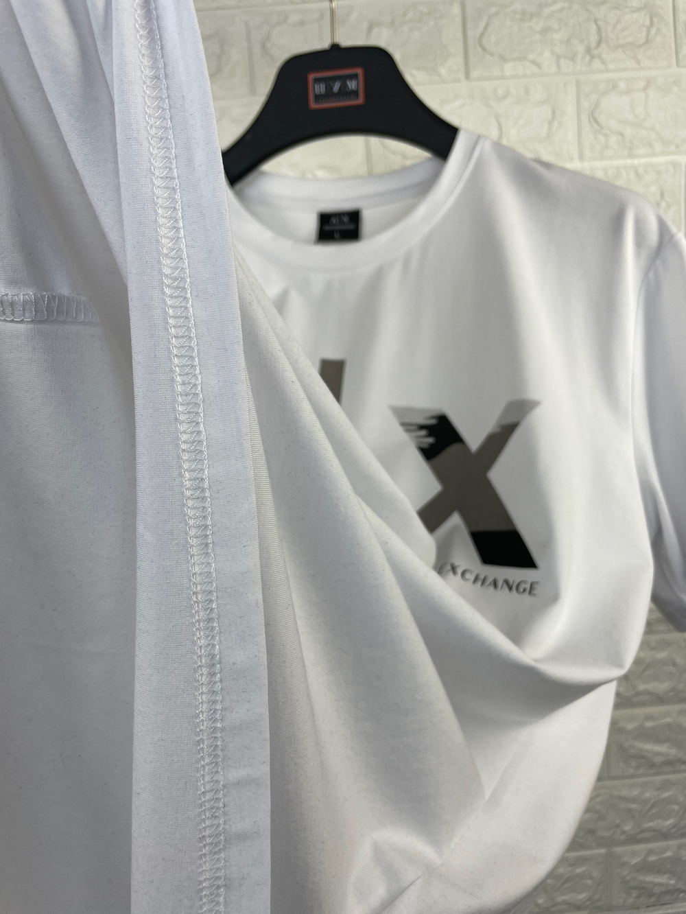 Футболка Armani Exchange