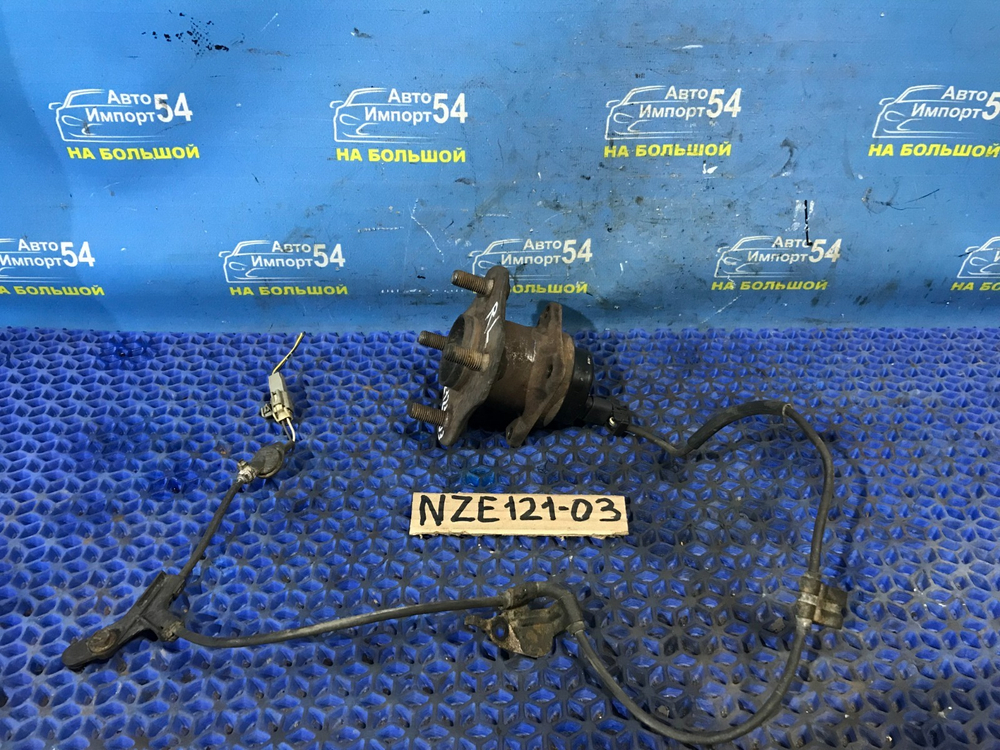 Ступица задняя левая TOYOTA FIELDER 2002