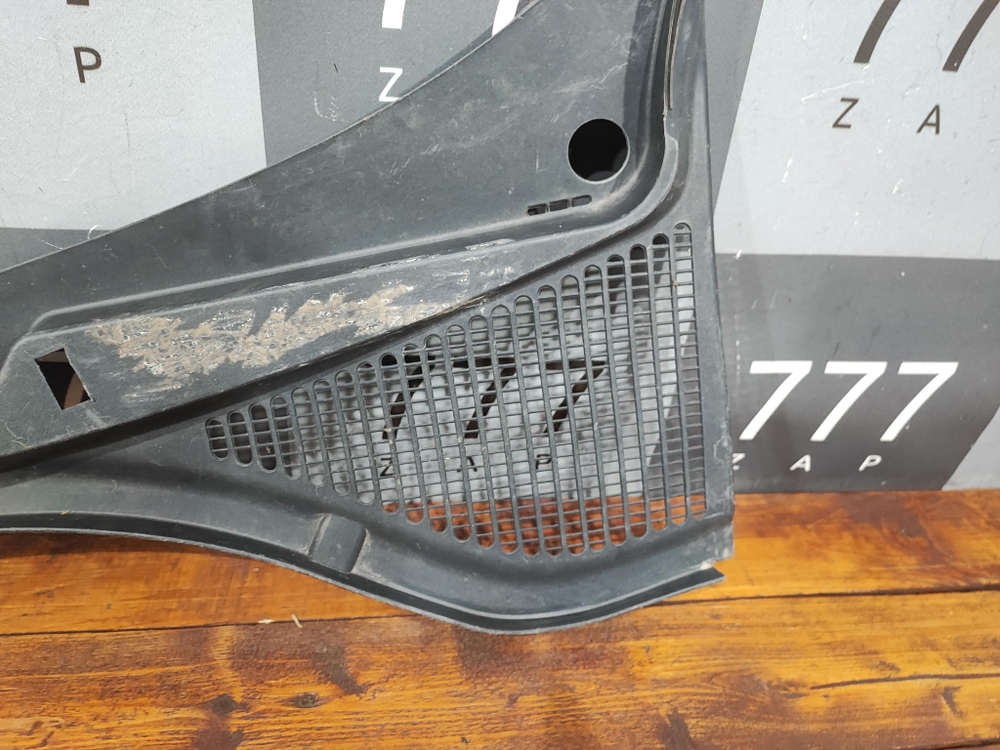 Жабо левая часть Skoda Octavia 3 (A7) 13-20 Б/У Оригинал 5E1819415B