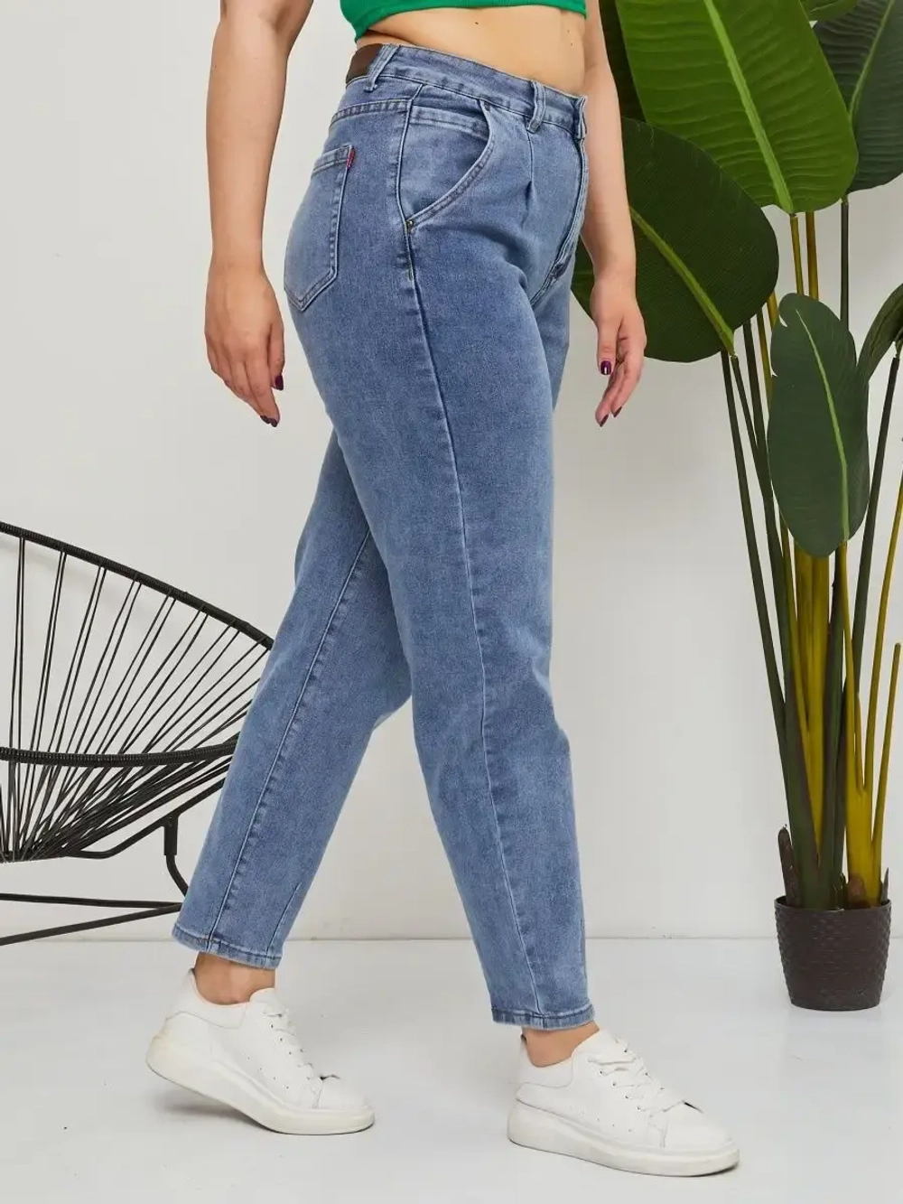 Джинсы с высокой посадкой мом фит бананы