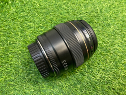 Canon EF 85mm 1.8 USM