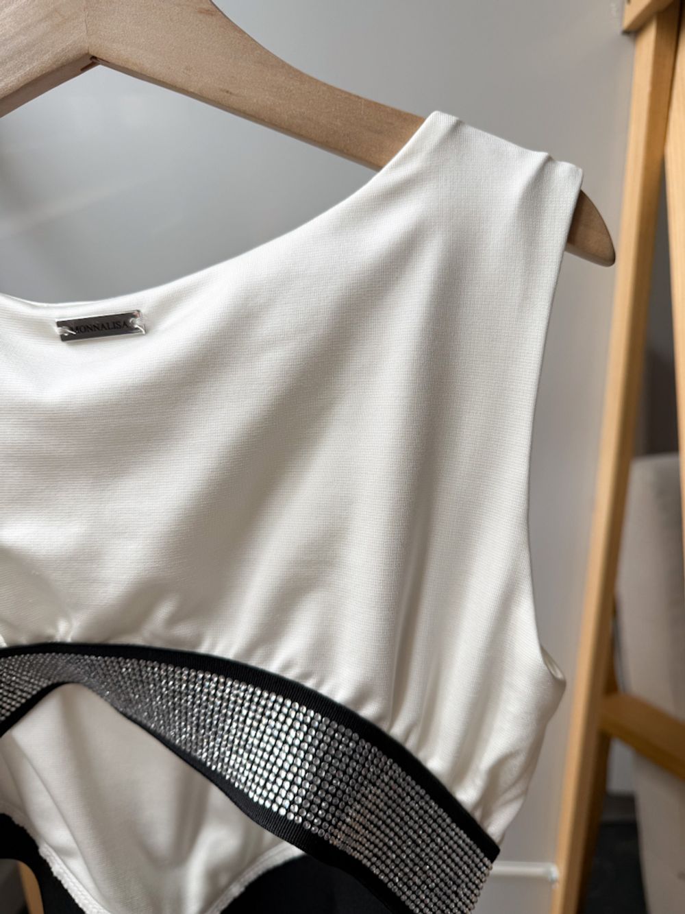 Новое платье Monnalisa, 140