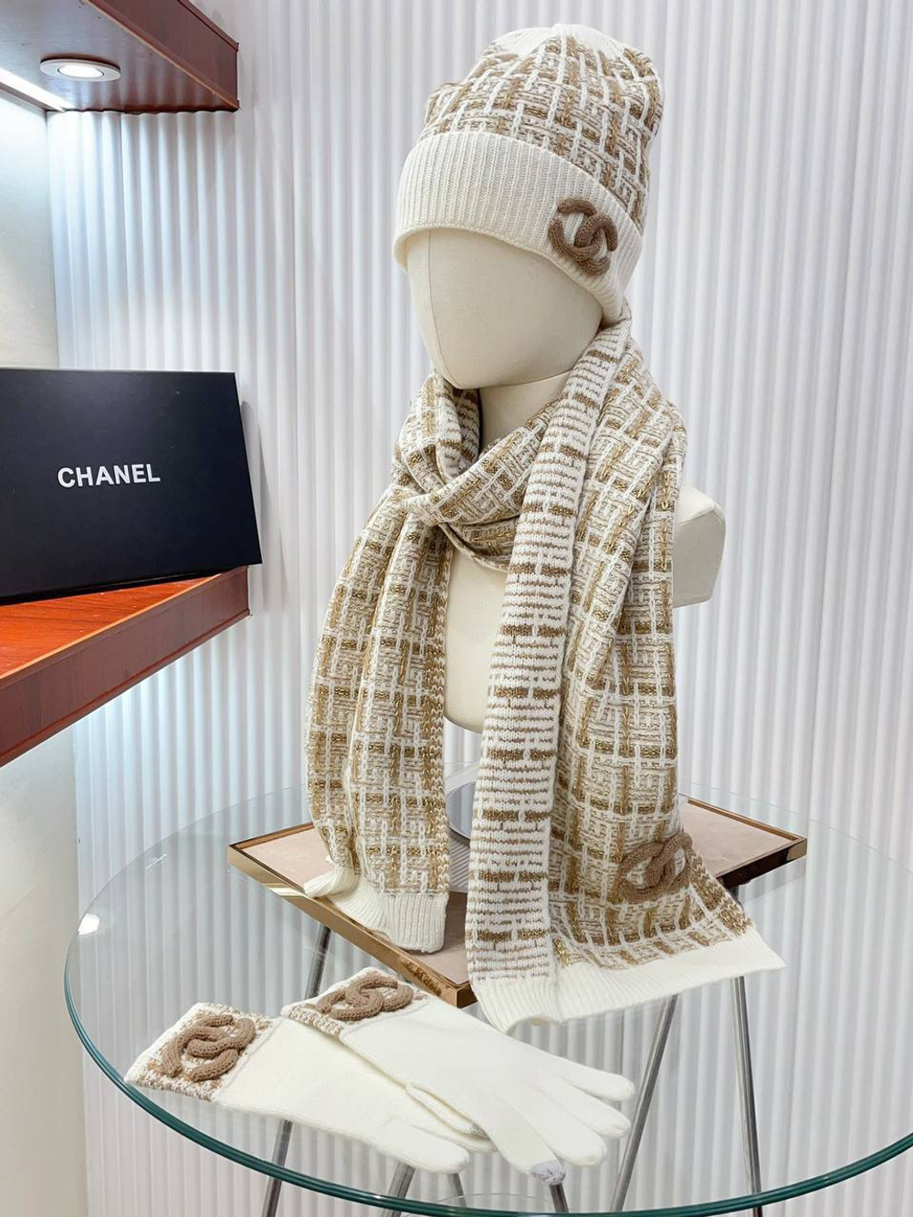 Комплект CHANEL (шарф + шапка + перчатки)