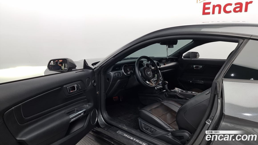 Ford Mustang Coupe (06.2020)