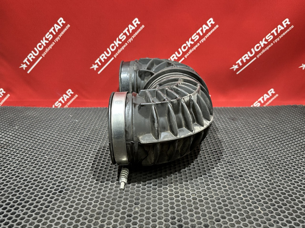 Патрубок воздушного фильтра 2023г