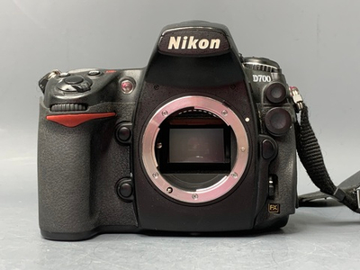 Nikon D700 Body 132.800 Кадров.