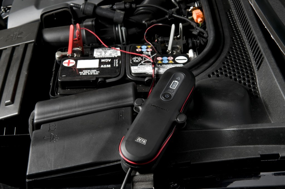 Зарядное устройство DEFA SmartCharge 4A