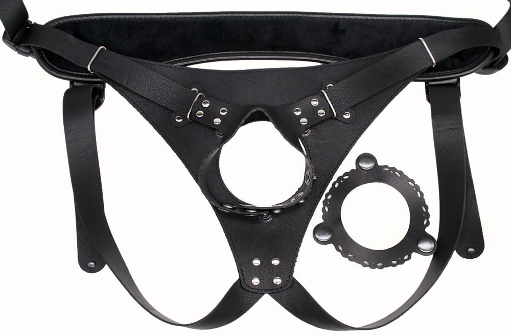 Гигантский фаллоимитатор на присоске в комплекте с трусиками - 26 см.