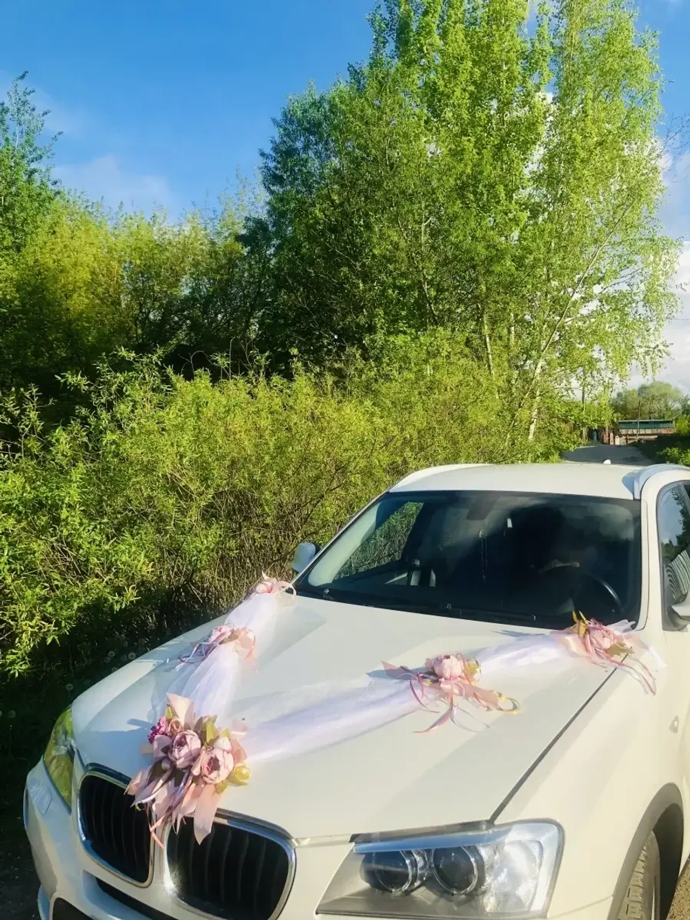 лента на автомобиль